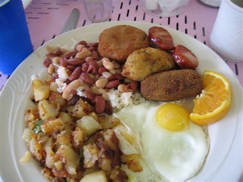 A good breakfast | The Portuguese Breakfast: 2 eggs, home-fr… | Flickr