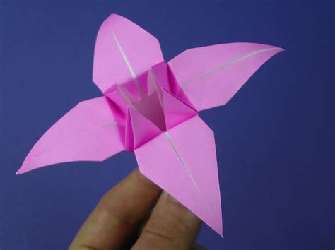 How to Make an Origami Lily Flower « Origami :: WonderHowTo