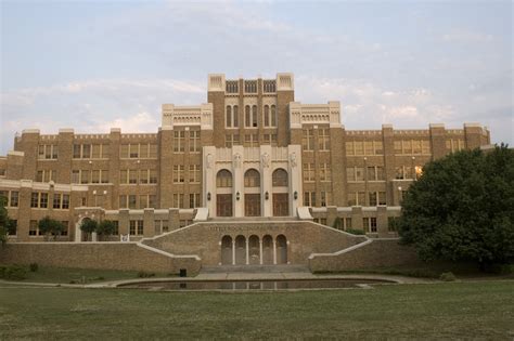 Tour America's History: Little Rock Central High School