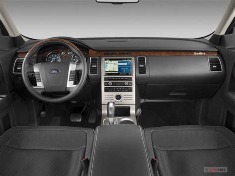 2009 Ford Flex Pictures: Dashboard | U.S. News & World Report