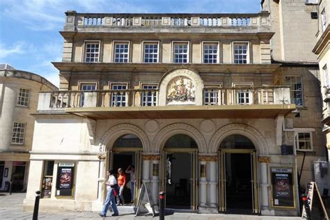 Visiting the Theatre Royal Bath in Bath | englandrover.com