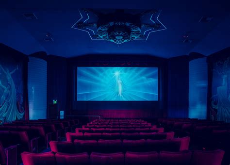 A still-image celebration of golden-age cinemas | Photography | Agenda | Phaidon