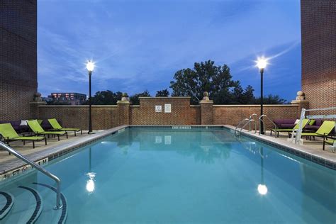 HOLIDAY INN SAVANNAH HISTORIC DISTRICT $81 ($̶1̶1̶7̶) - Updated 2021 Prices & Hotel Reviews - GA ...