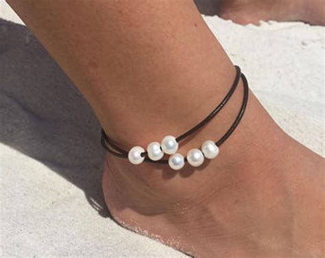 3 reasons why women wear ankle bracelets