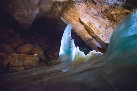 Visiting The Dachstein Ice Caves & 5 Finger Lookout Near Hallstatt