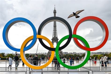 Paris to host 2024 Olympics - ESPN's week in pictures - Federer and Nadal team up, Kuldeep hat ...