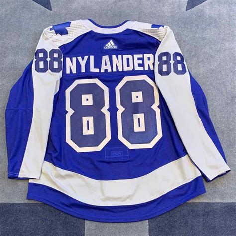 #88 William Nylander Game Worn Reverse Retro Jersey | Real Sports Auction