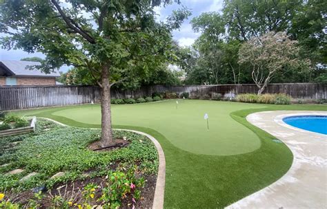 Houston TX Backyard Putting Green Installation | SYNLawn Houston