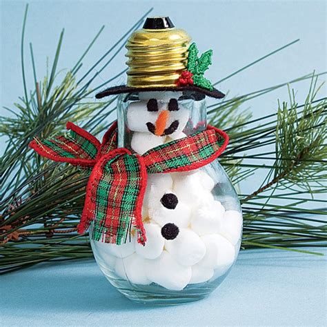 How to Recycle: Recycled Snowman Christmas decor