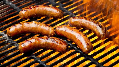 Bratwurst im Test: Diese Grillwürstchen schneiden am besten ab - kochbar.de