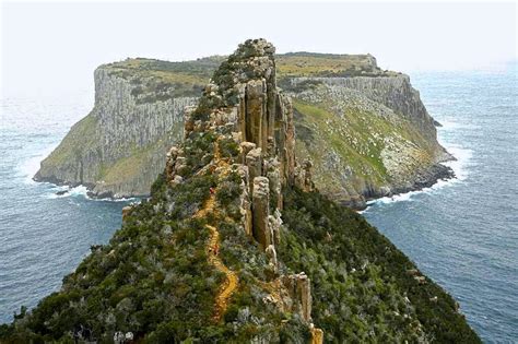 The Absolute BEST Things to do in Tasmania (top 50) | WORLD OF WANDERLUST