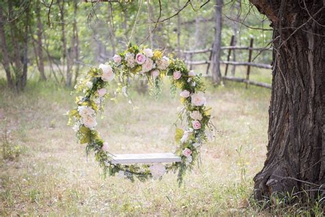 floral hoop mini sessions | Swing photography, Spring photography, Outdoor photography