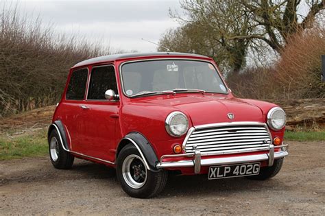 Austin Mini Cooper Mk2 road test - Classics World