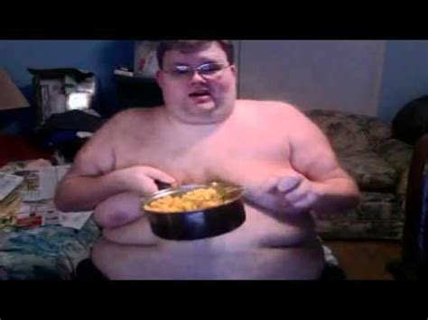 Fat Man Eats A Vat Of Kraft Mac And Cheese - YouTube