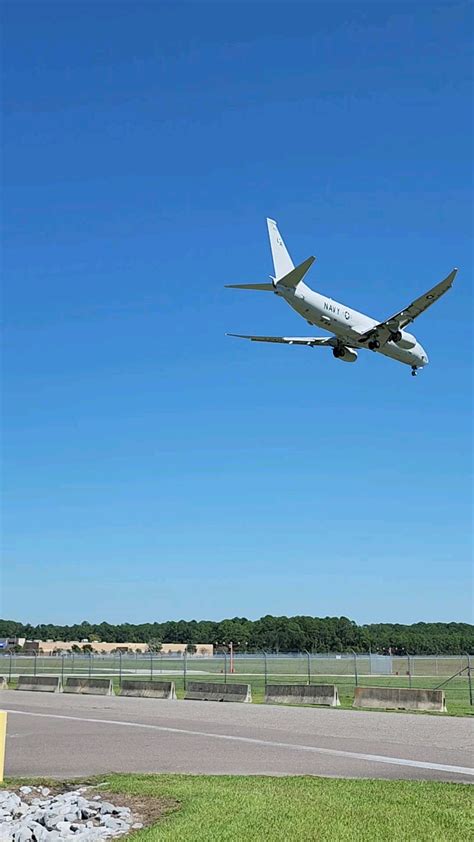 Glad I caught this P-8 on final/landing today! : r/aviation