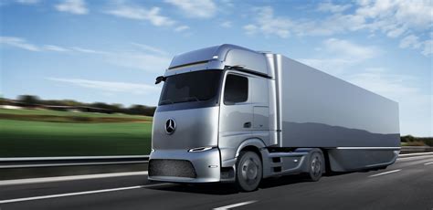 Mercedes-Benz unveils eActros LongHaul electric truck and concept fuel ...