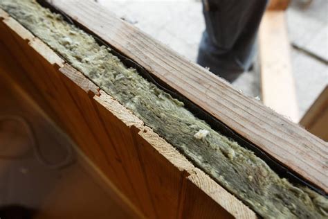 Does the Log Cabin Lose Its Positive Features After Insulation? | Quick ...