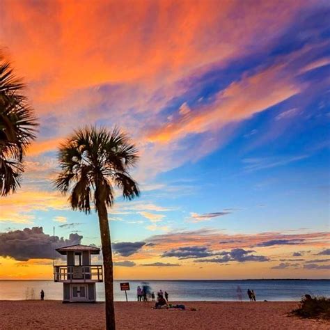 “Sunset from Clearwater Beach F L ☀️ R 🌴 D A . . Photo Cred @ronald.hons #staysaltyflorida ...