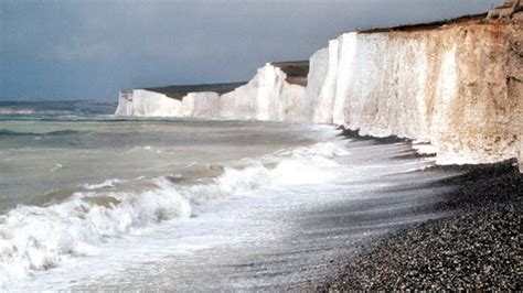 White Cliffs of Dover top walk list compiled by National Trust - BBC News