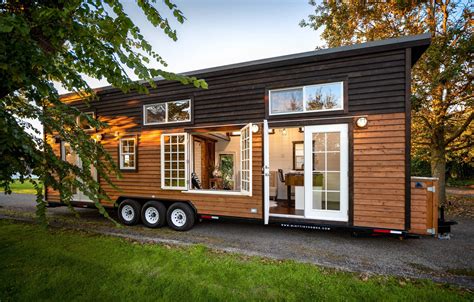 Free Large Tiny House On Wheels With Low Cost | Home decorating Ideas