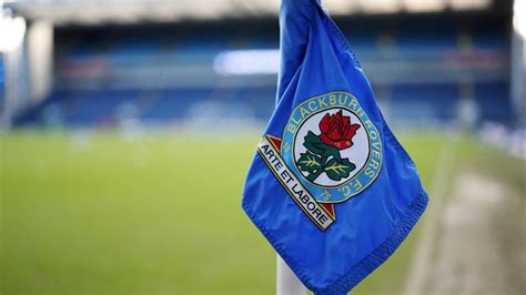 The estimated average weekly wage of a Blackburn Rovers player in the ...