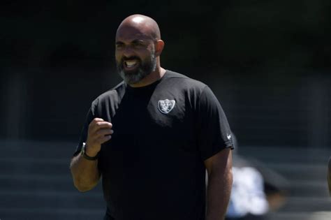 Tight ends coach Bobby Johnson, Raiders head coach ‘candidate’ not staying in Oakland after all?