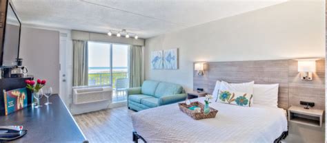 Wildwood Hotel - Oceanfront Room with Private Balcony