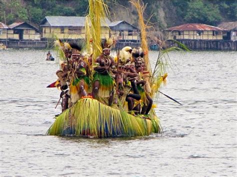 HISTORY AND KNOWLEDGE: PESONA DANAU SENTANI,PAPUA