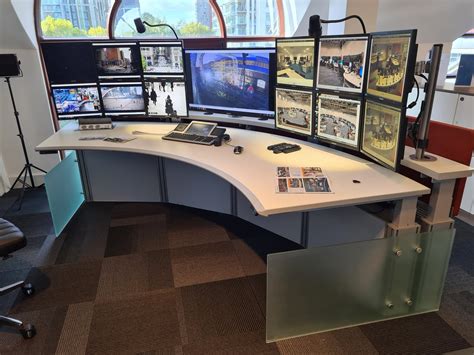 6 things to consider in the design of a custom control room console | Technology Desking™