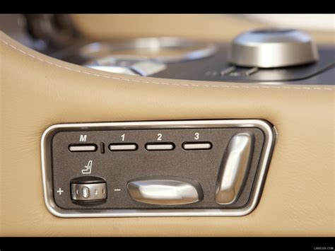 Aston Martin Rapide | 2010MY Hardly Green | Interior, Close-up