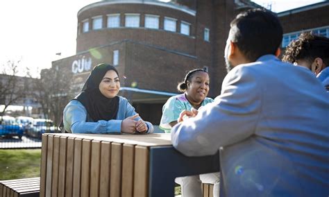 CU London given seal of approval in National Student Survey | CU London