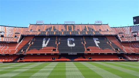 Valencia Cf Supporters Meetup - Mestalla Stadium (#2153113) - HD Wallpaper & Backgrounds Download