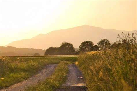 HIKING IN AUSTRIA GUIDE - Best hikes in Austria & more!