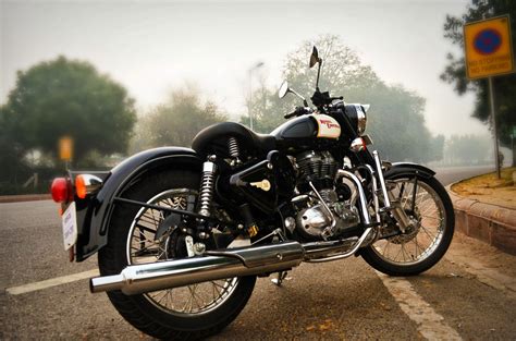 Royal Enfield 350 classic (If you are about to get one , here is a handy review about this piece ...