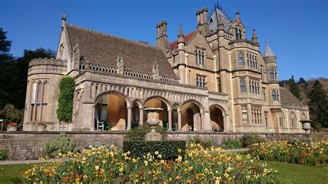 TYNTESFIELD, SPRING COLOUR AND VICTORIAN SPLENDOUR - Where Jo Goes