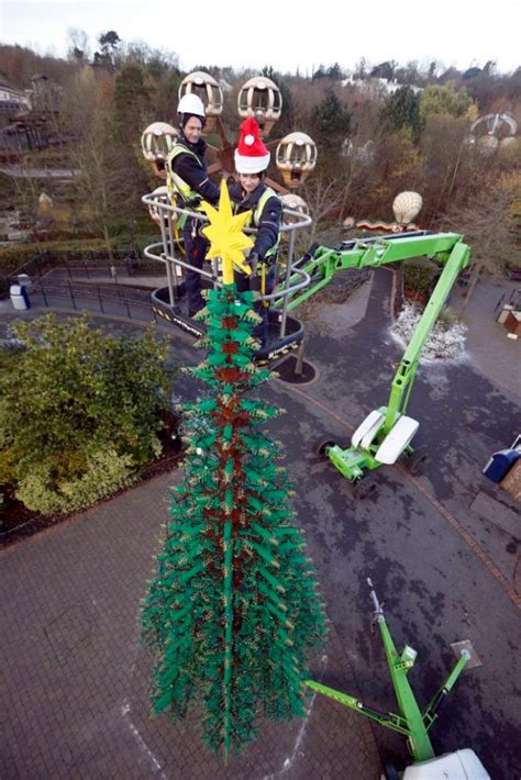 Legoland completes construction of 26ft Christmas tree built of Lego | Metro News