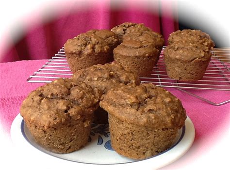 Pink-Vegan: Peanut Butter Grape Nut Muffins