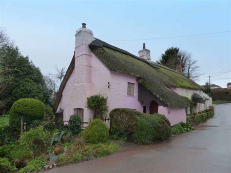 25 Lovely English Thatched Roof Cottages - I Heart Britain