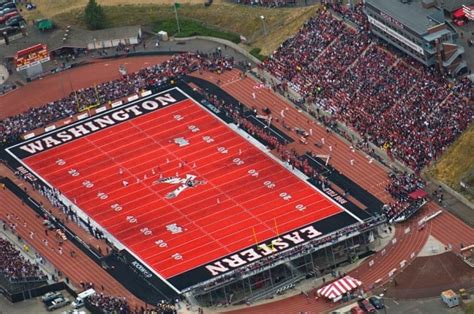 Villanova football meets Eastern Washington at the The Inferno in a national semifinal tonight ...