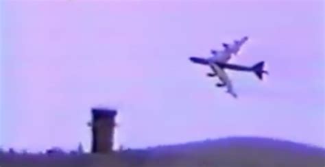 Watch footage of the tragic 1994 B-52 crash at Fairchild Air Force Base ...