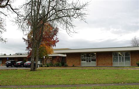 Image: Oak Hills Elementary School - Oak Hills, Oregon