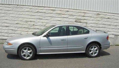 2004 Oldsmobile Alero - Information and photos - MOMENTcar