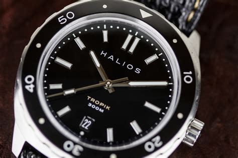 Halios Tropik Watch Review | aBlogtoWatch