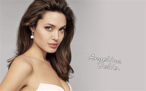 Best Angelina Jolie Movies to Watch online - Khaleej Mag