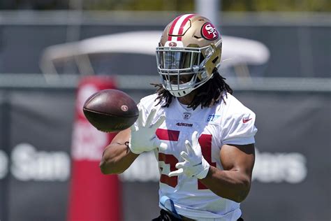 49ers sign middle linebacker Fred Warner to 5-year extension | AP News