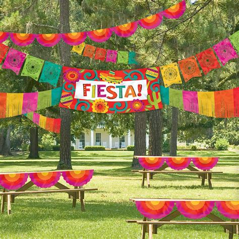 Fiesta Decor | Mexican party theme, Fiesta theme party, Mexican party decorations