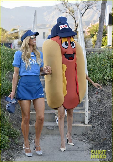 'Simple Life' Reboot Begins Filming: Nicole Richie Wears Hot Dog Suit ...