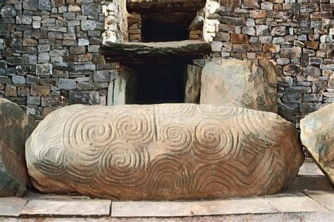 Brú na Bóinne | Prehistoric Megalithic Site | Irish Archaeology