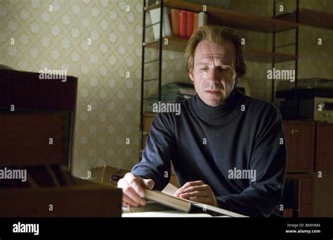 THE READER (2008) RALPH FIENNES STEPHEN DALDRY (DIR) TREA 005 Stock ...