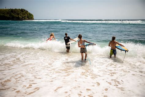 6 Best Bali Surf Camps: Resorts & Schools in Indonesia